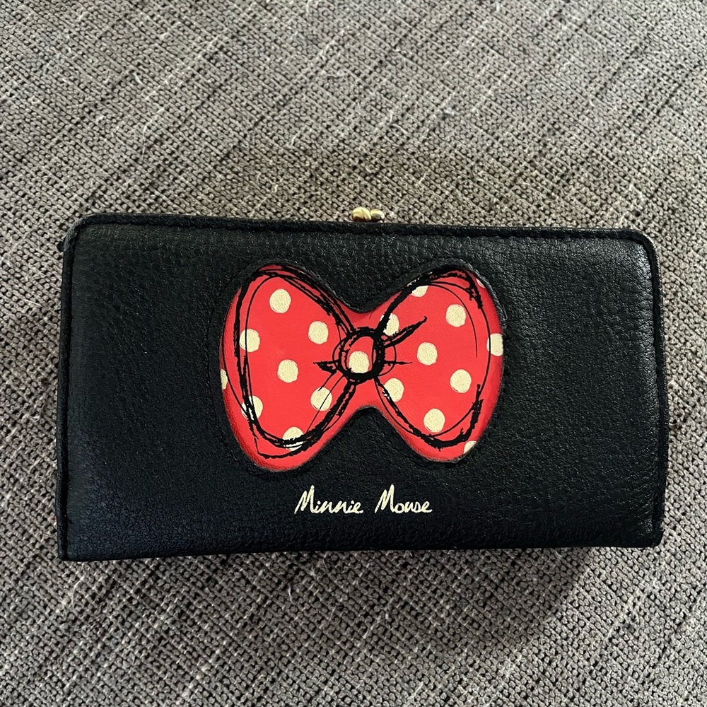 Disney Parks Minnie Mouse Wallet